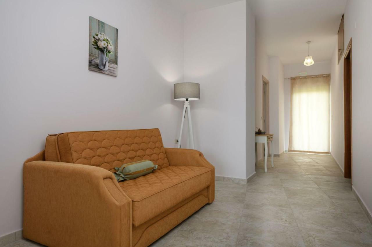 Coral Sea Apartment Kokkinos Pirgos Exterior photo